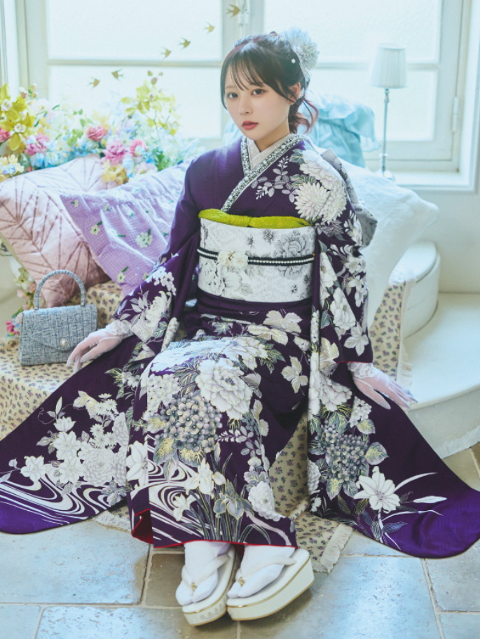 濃い色の振袖の魅力